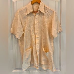 Vintage Men’s guayabera shortsleeved shirt size XL